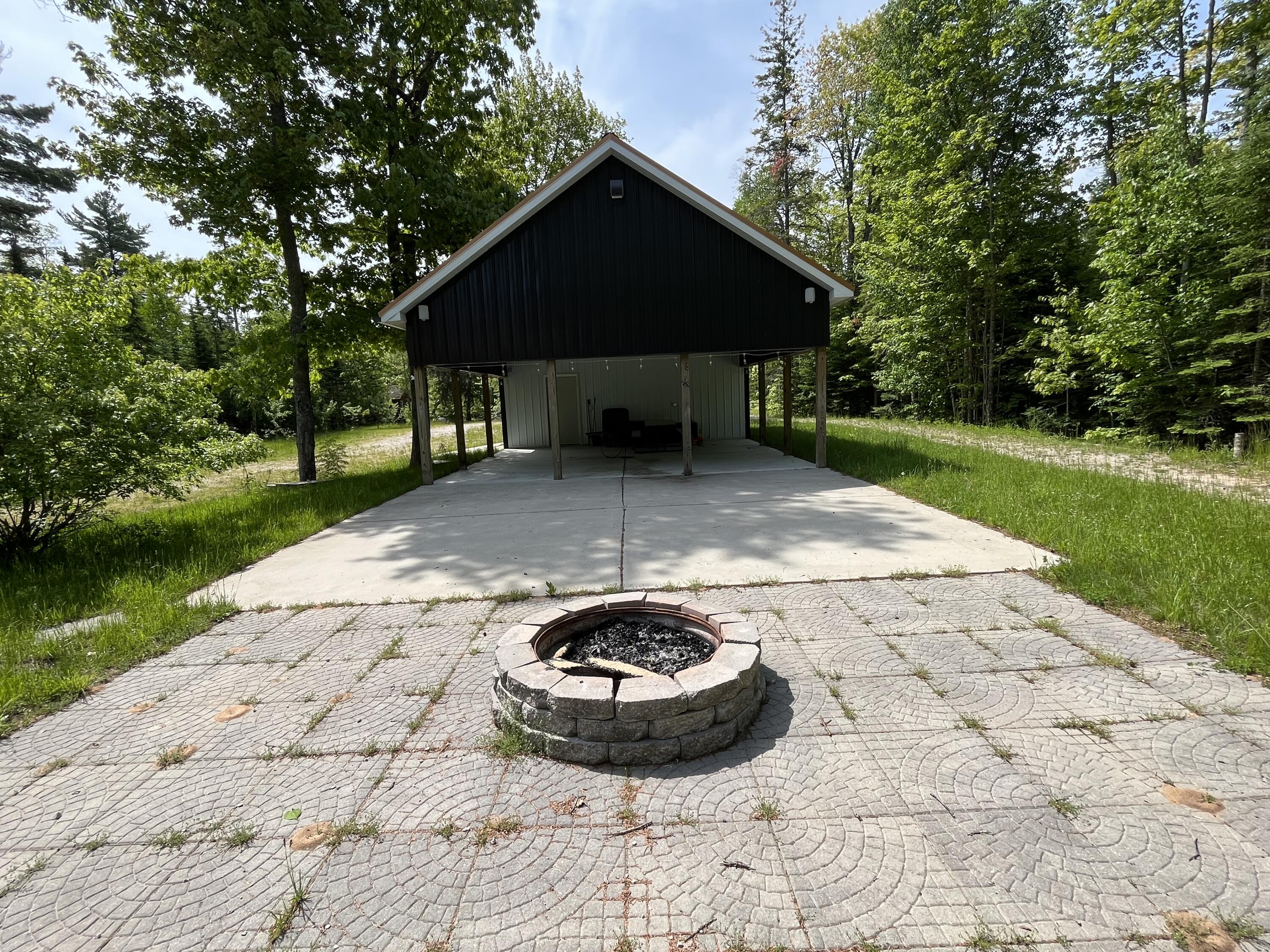 32480 West Old Chip Road Paradise, MI 49768 - Photo 6 of 29 BE0918DF-DFA6-4603-B330-E88D6E47F96C