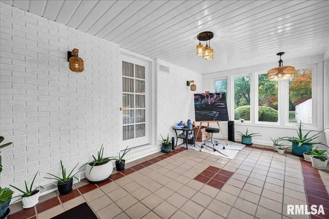 $539,900 | 58 Waldheim Road, Morton, IL 61550