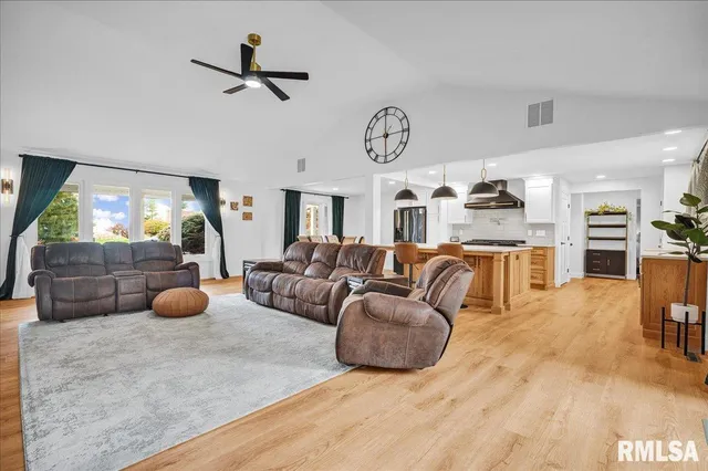 $539,900 | 58 Waldheim Road, Morton, IL 61550