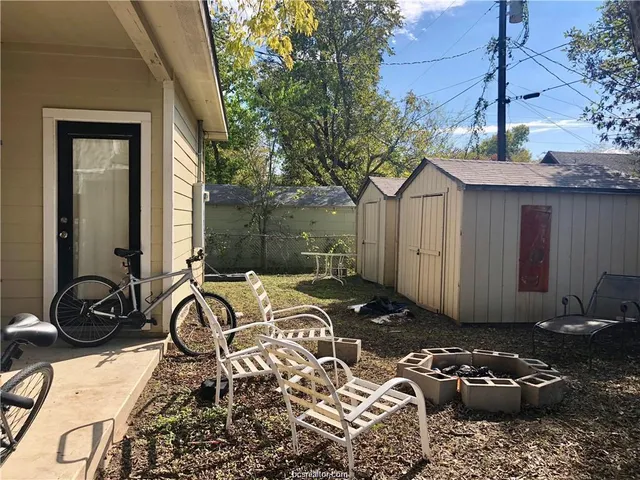 $4,500 | 308 Holik Street, College Station, TX 77840