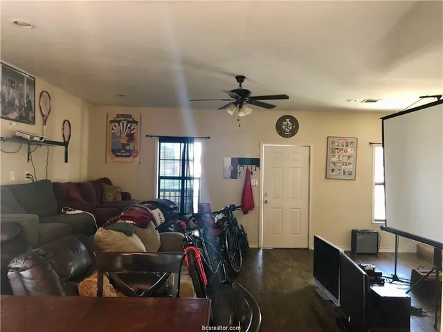 $4,500 | 308 Holik Street, College Station, TX 77840