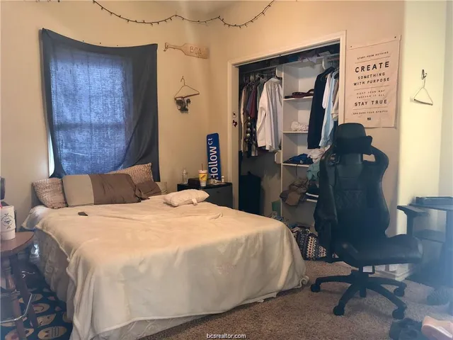 $4,500 | 308 Holik Street, College Station, TX 77840