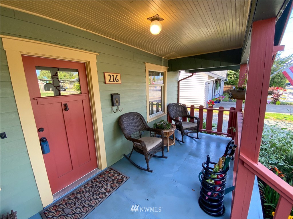 216 Reed Street Sedro-Woolley, WA 98284 - Photo 3 of 32 Gallery Image 3