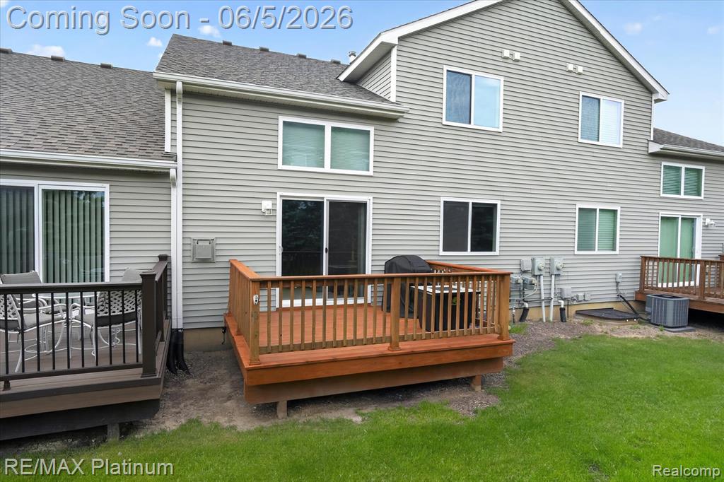465 Hosta, Unit 82 Howell, MI 48843 - Photo 42 of 44