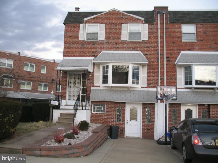 12335 Wyndom Road Philadelphia, PA 19154 - Photo 1 of 19