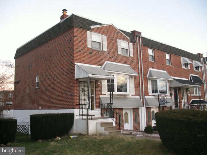 12335 Wyndom Road Philadelphia, PA 19154 - Photo 2 of 19