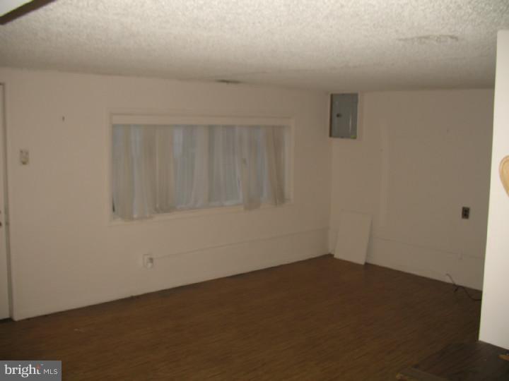 12335 Wyndom Road Philadelphia, PA 19154 - Photo 18 of 19