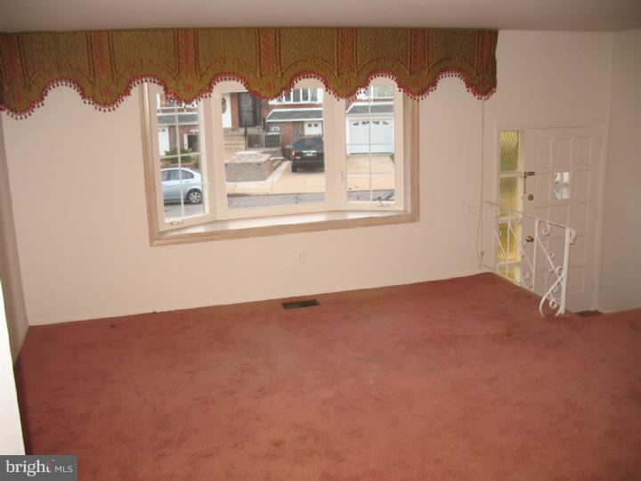 12335 Wyndom Road Philadelphia, PA 19154 - Photo 10 of 19