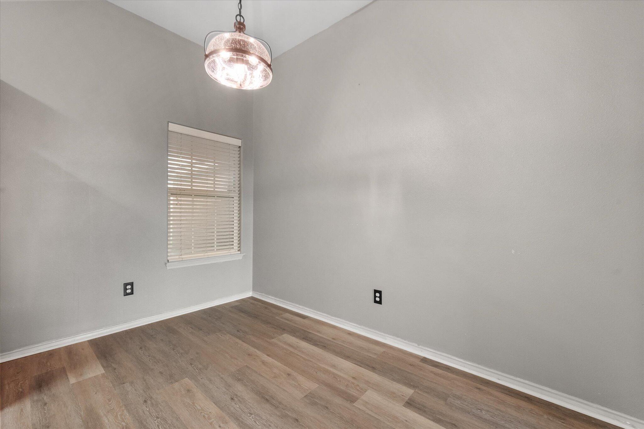 2401 North Cypress Road Lubbock, TX 79403 - Photo 13 of 25 19-2401 N Cypress rd_0150