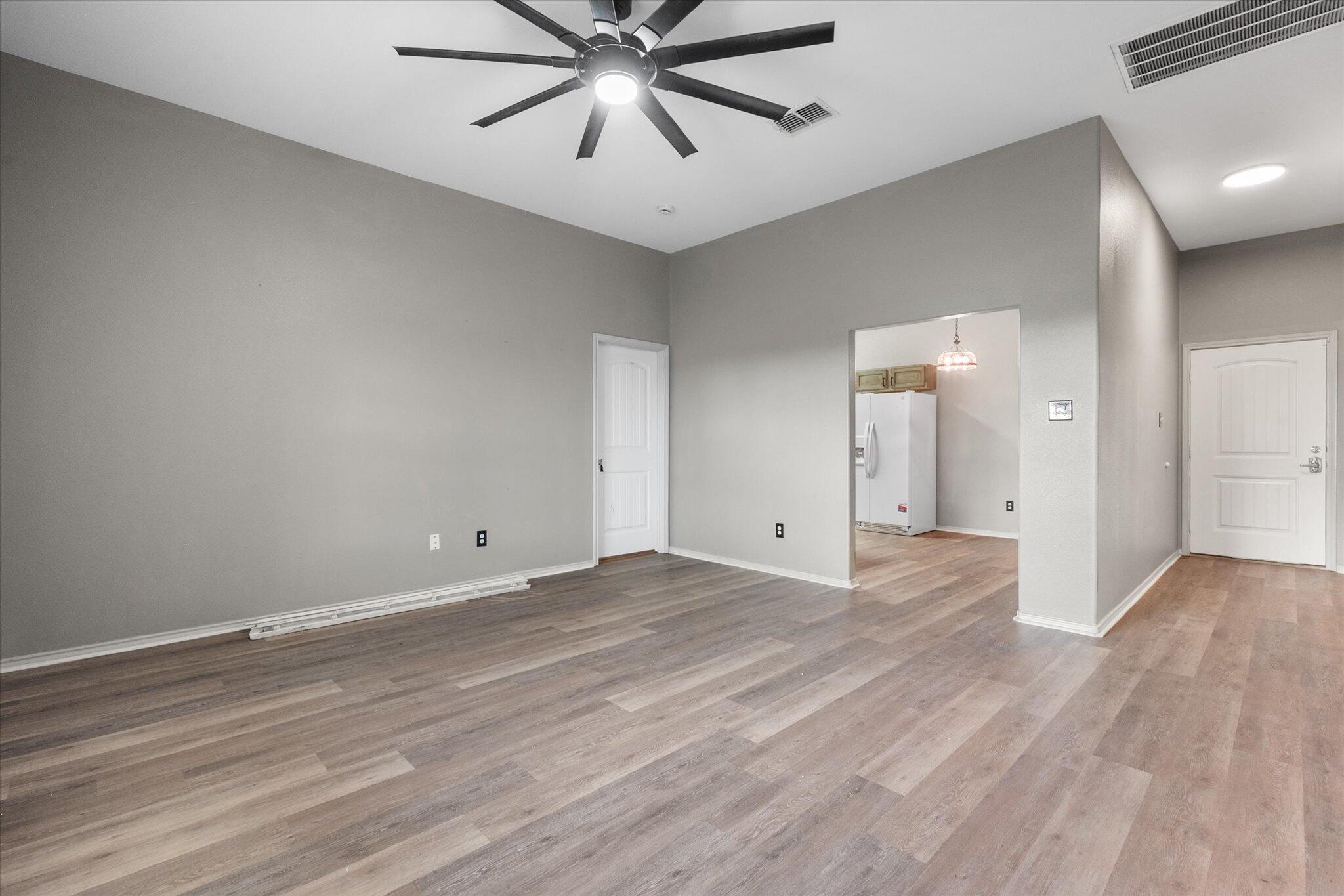 2401 North Cypress Road Lubbock, TX 79403 - Photo 6 of 25 11-2401 N Cypress rd_0105