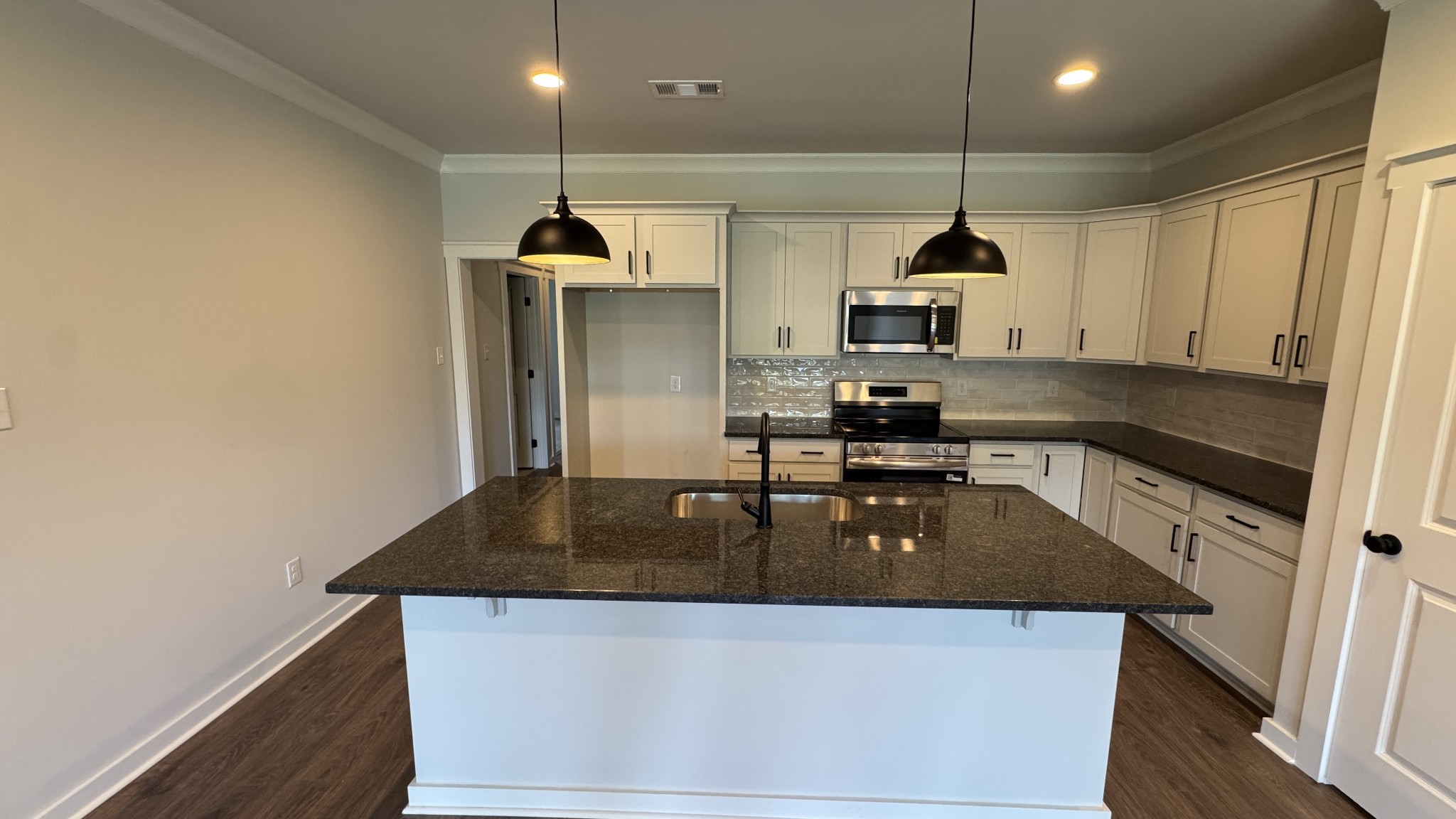510 West Foxrun Springfield, TN 37172 - Photo 6 of 18