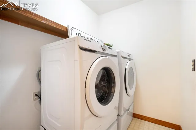 $700,000 | 195 Odessa Place, Colorado Springs, CO 80906