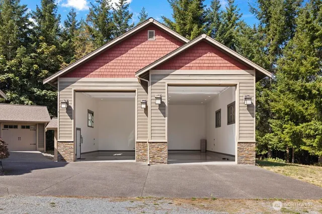 $1,320,500 | 25323 182nd Street East, Orting, WA 98360