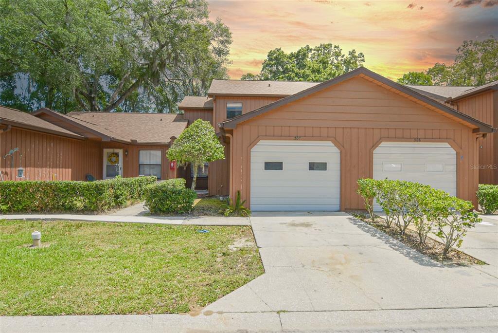 2701 Northeast 10th St Unit 307