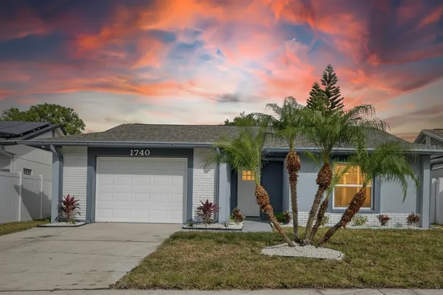 $359,900 | 1740 Lakeview Village Drive, Brandon, FL 33510