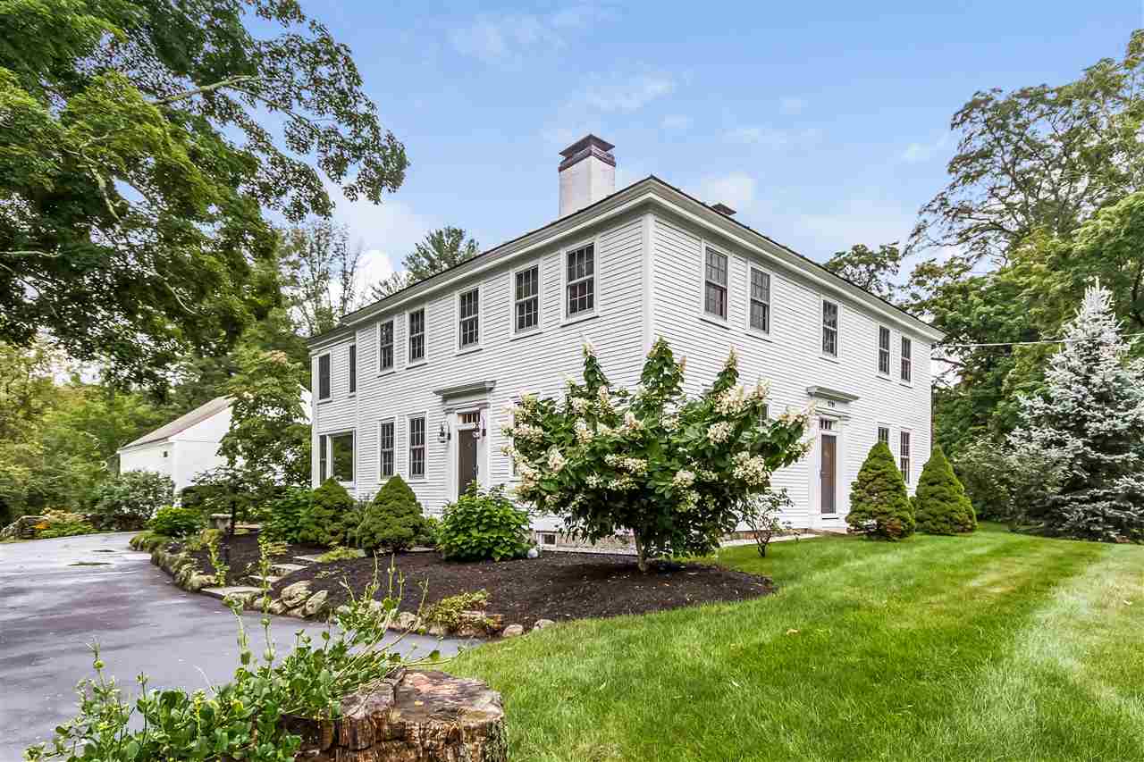 366 Wallace Road Bedford, NH 03110 - Photo 2 of 40 Gallery Image 2