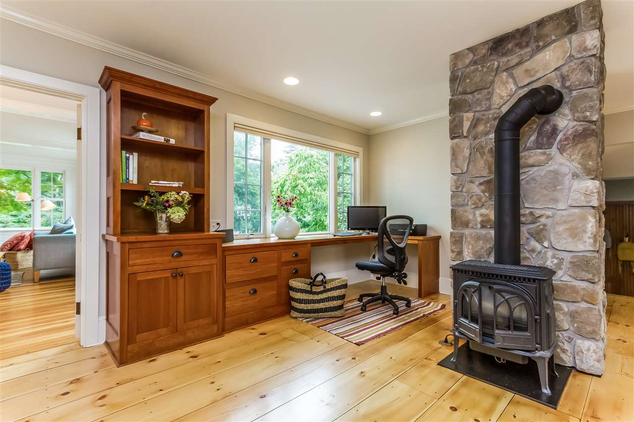 366 Wallace Road Bedford, NH 03110 - Photo 17 of 40 Gallery Image 17