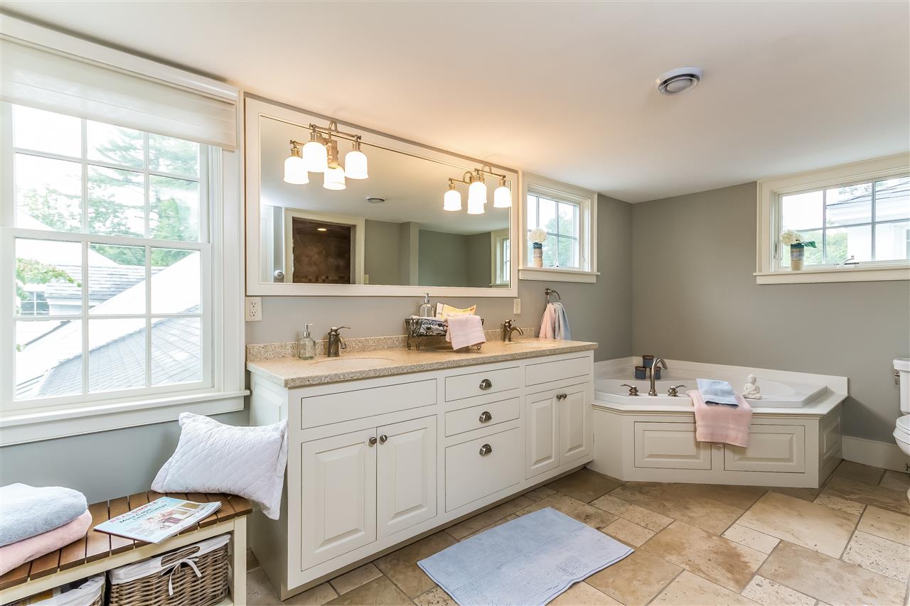 366 Wallace Road Bedford, NH 03110 - Photo 22 of 40 Gallery Image 22