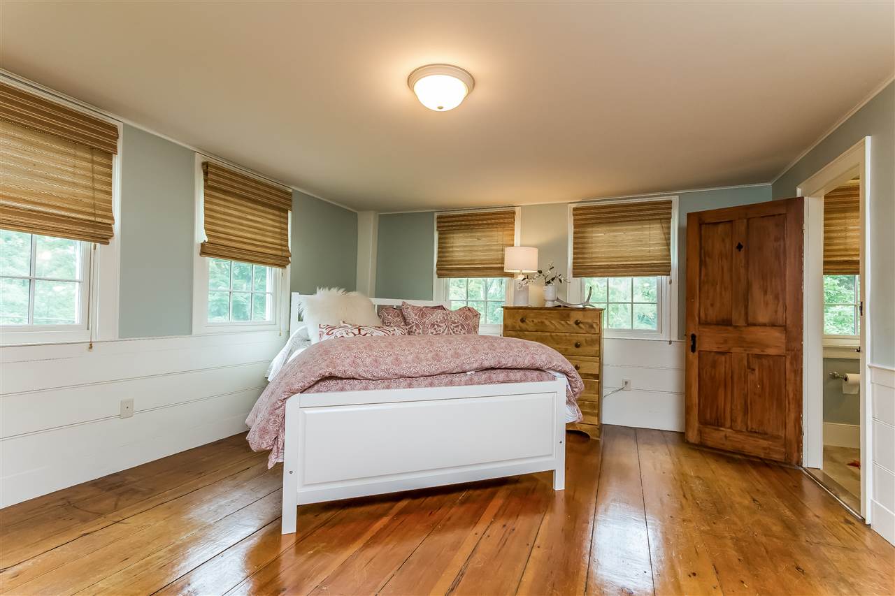 366 Wallace Road Bedford, NH 03110 - Photo 24 of 40 Gallery Image 24