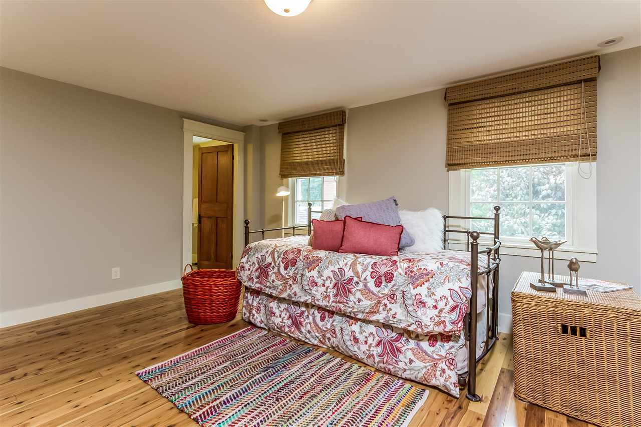 366 Wallace Road Bedford, NH 03110 - Photo 25 of 40 Gallery Image 25