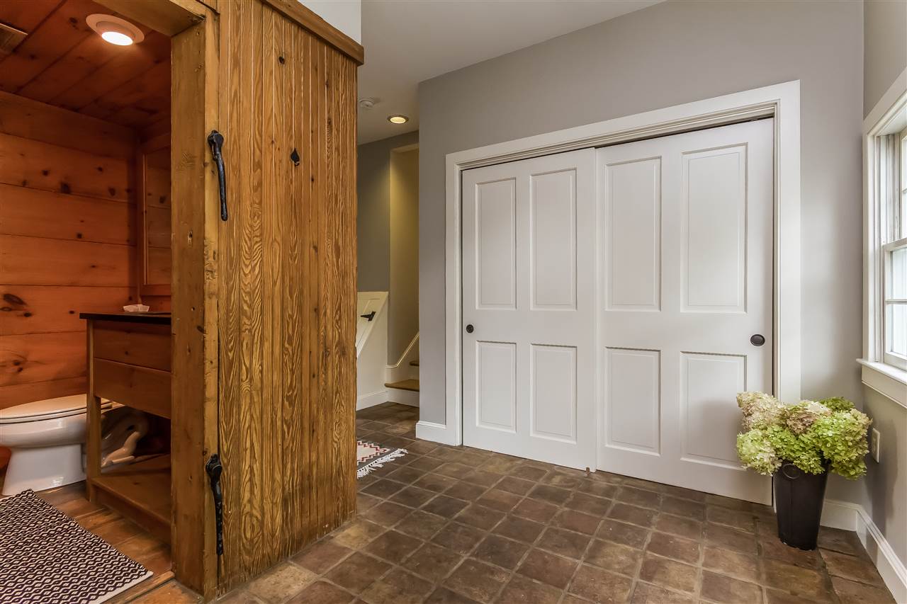 366 Wallace Road Bedford, NH 03110 - Photo 28 of 40 Gallery Image 28