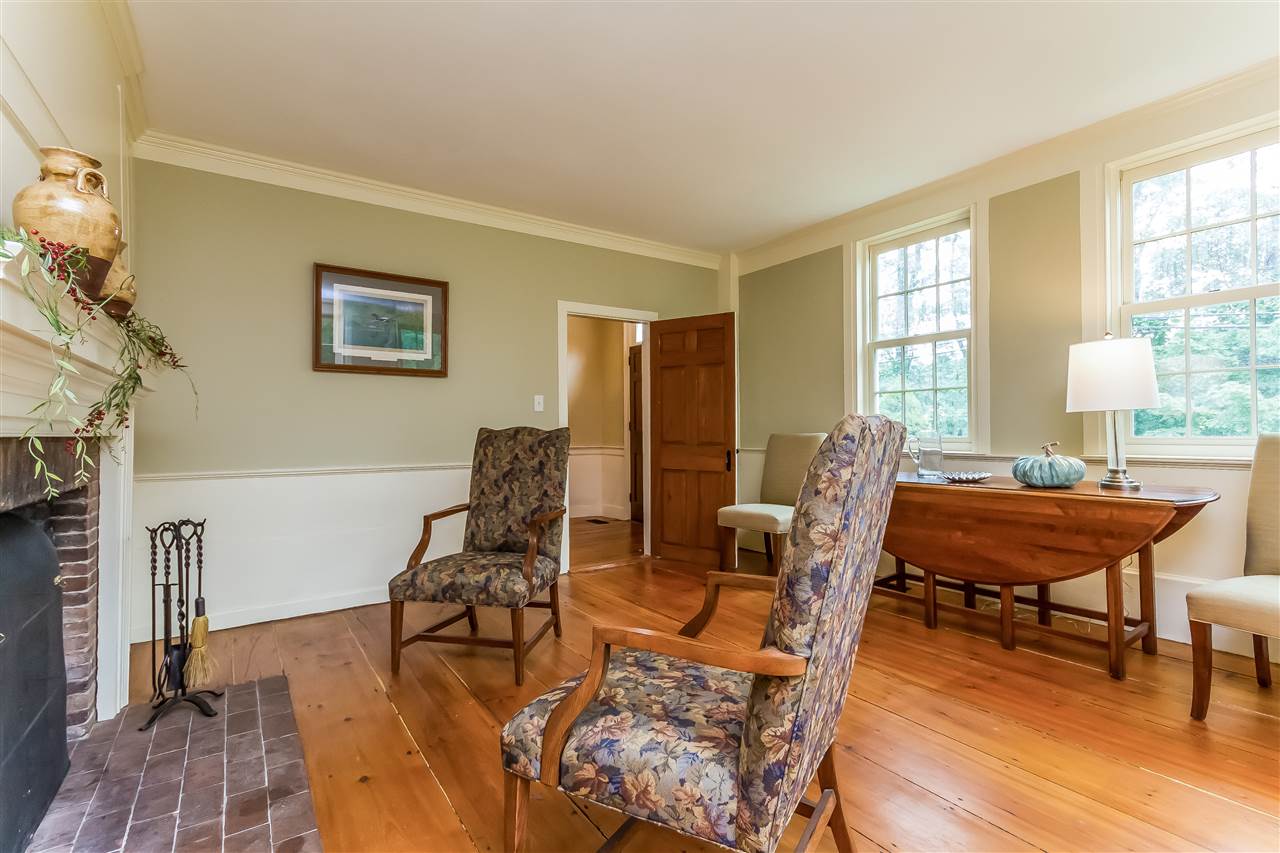 366 Wallace Road Bedford, NH 03110 - Photo 6 of 40 Gallery Image 6