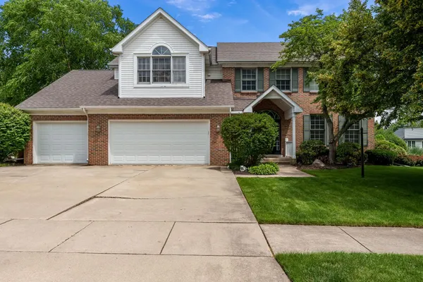$399,900 | 1647 Oakforest Drive, Rockford, IL 61107