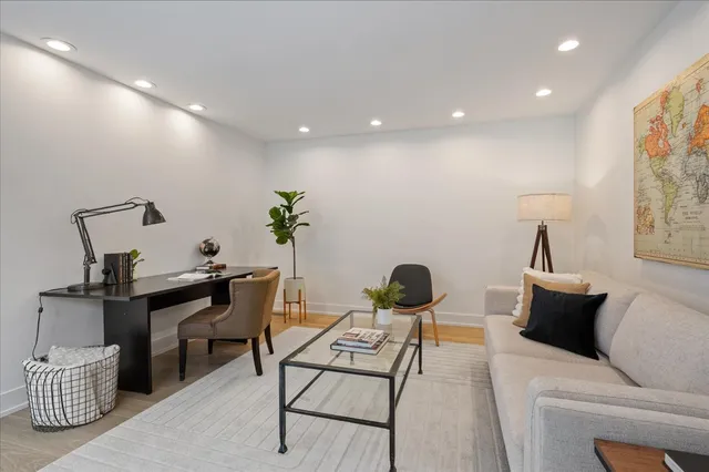 $1,599,000 | 1666 Cloverdale Avenue, Highland Park, IL 60035