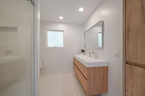 $1,599,000 | 1666 Cloverdale Avenue, Highland Park, IL 60035