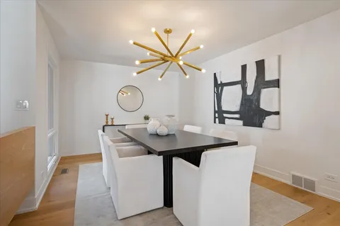 $1,599,000 | 1666 Cloverdale Avenue, Highland Park, IL 60035