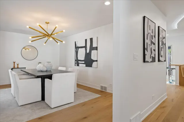 $1,599,000 | 1666 Cloverdale Avenue, Highland Park, IL 60035