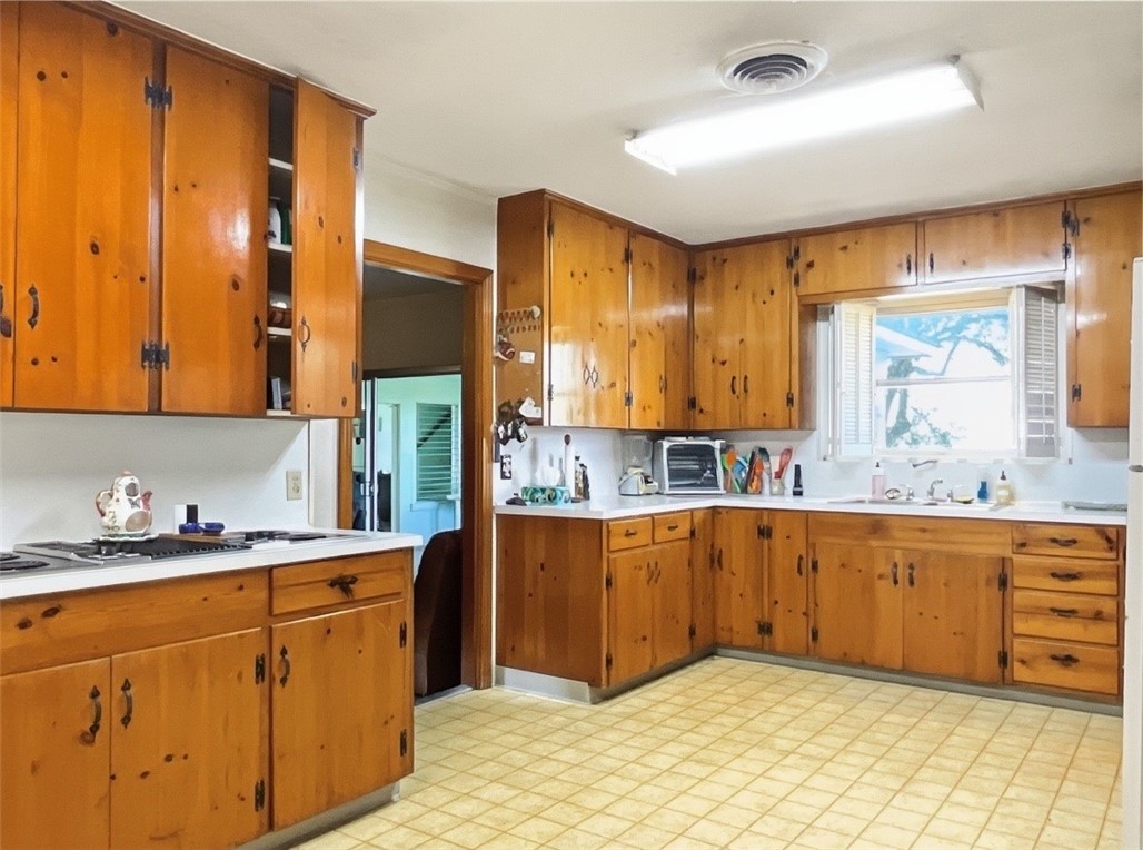 311 West Ward Street Refugio, TX 78377 - Photo 27 of 40