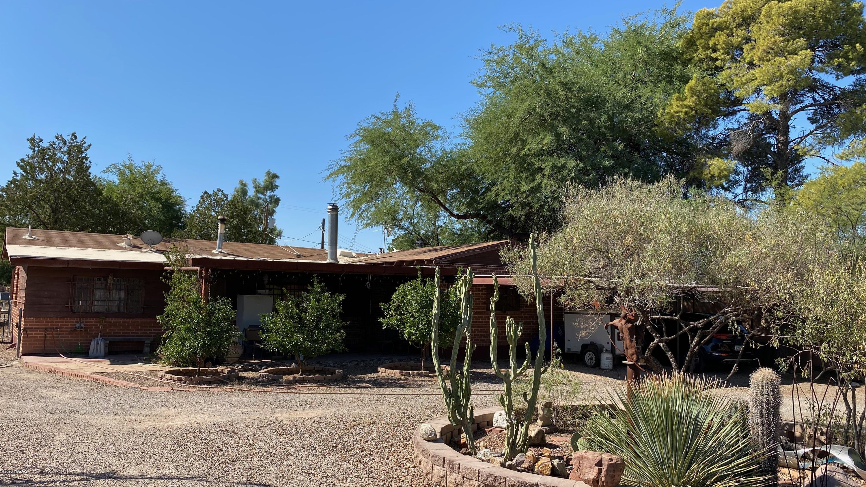 425 East Navajo Road Tucson, AZ 85705 - Photo 1 of 26 Gallery Image 1