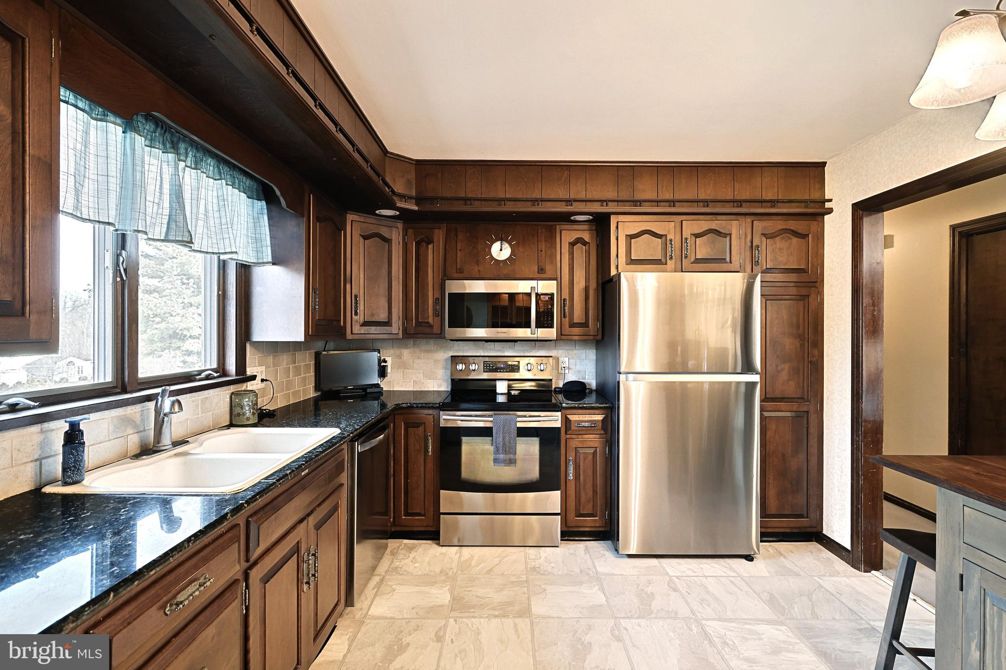 293 Shultz Road Lancaster, PA 17603 - Photo 15 of 51 Gallery Image 15