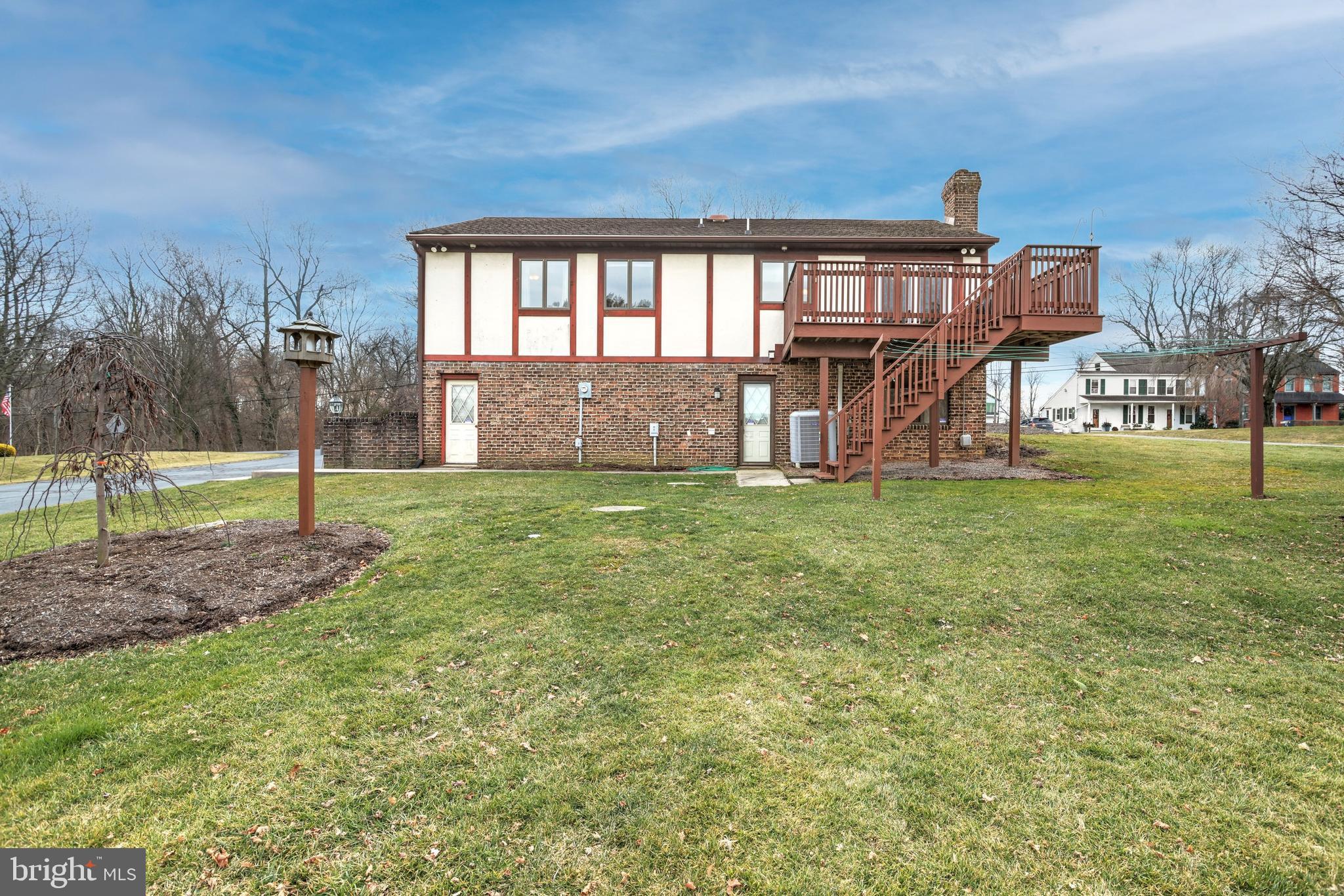 293 Shultz Road Lancaster, PA 17603 - Photo 6 of 51 Gallery Image 6