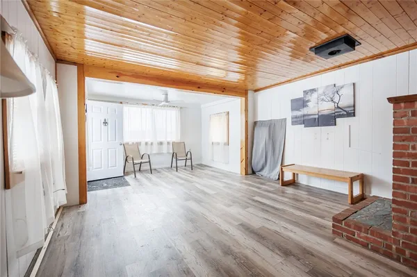 $149,900 | 9371 Leroy Island Road, Huron, NY 14590