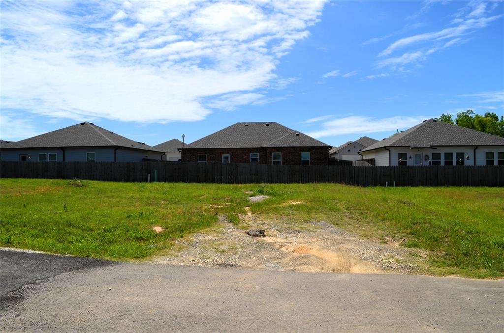 309 Rike Road Mabank, TX 75147 - Photo 4 of 4 a view of outdoor space yard and swimming pool