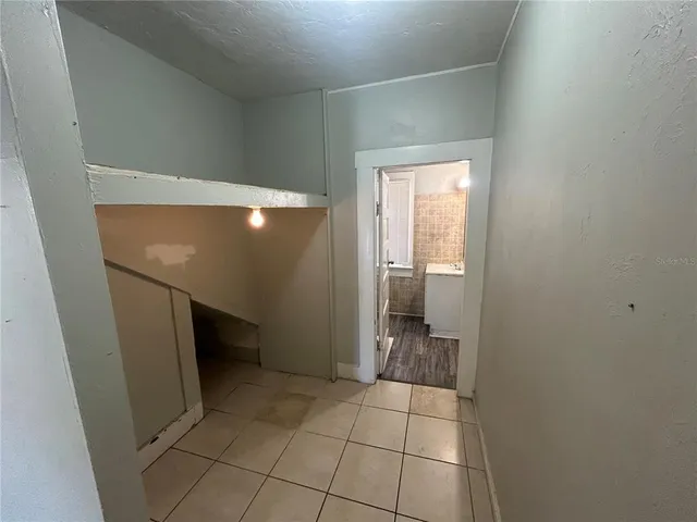 $1,295 | 612 26th Street West, Unit 1 4, Bradenton, FL 34205