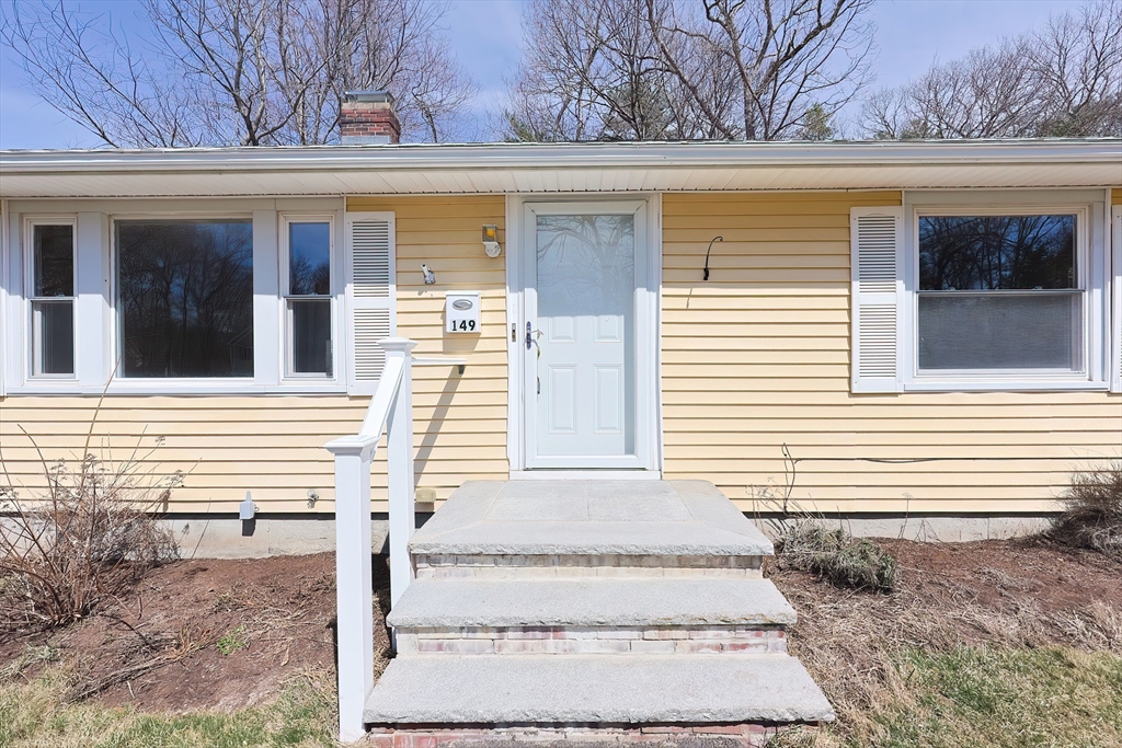 149 Carpenter Road Walpole, MA 02081 - Photo 3 of 42