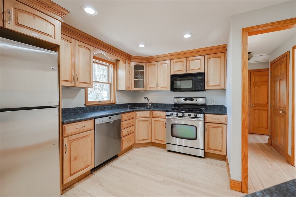 149 Carpenter Road Walpole, MA 02081 - Photo 9 of 42