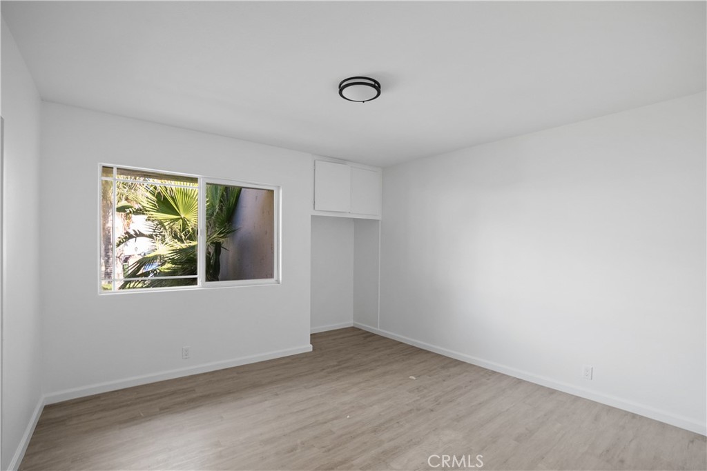 20554 Valerio Street Winnetka, CA 91306 - Photo 7 of 12 an empty room with windows