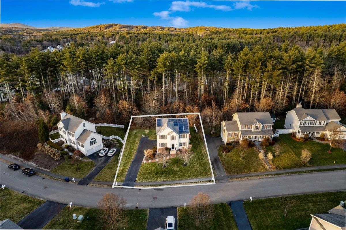 8 Grapevine Road Merrimack, NH 03054 - Photo 2 of 45