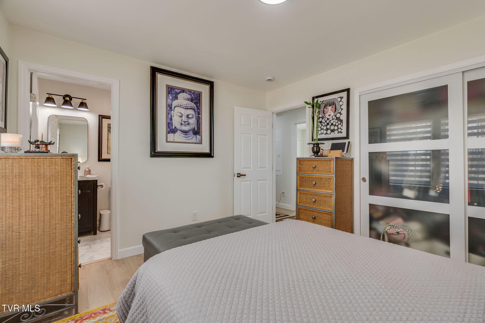 1817 Ridgemont Drive Greeneville, TN 37745 - Photo 9 of 19 Primary bed and bath