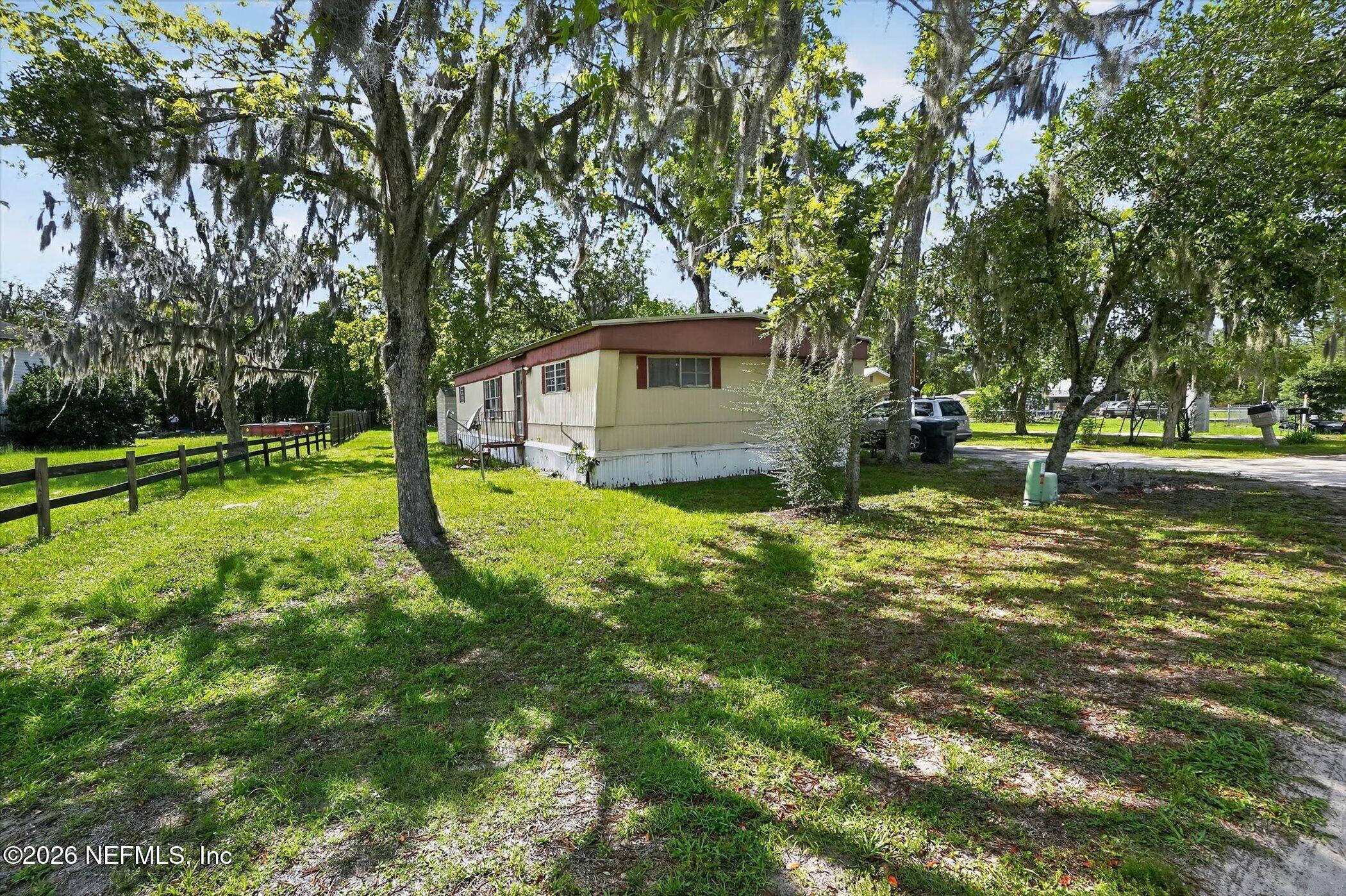 170 Southwest 9th Avenue Lake Butler, FL 32054 - Photo 2 of 2 Side of Home