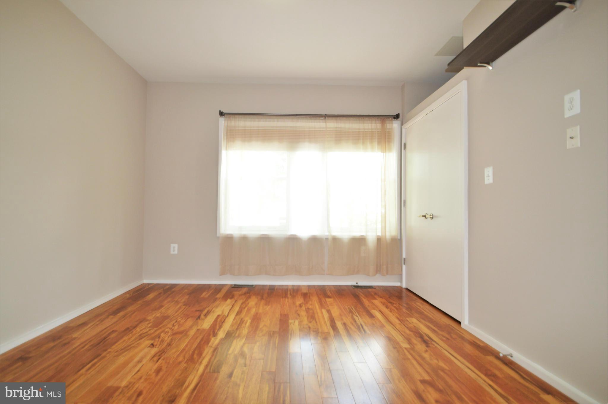1613 Gales Street Northeast Washington, DC 20002 - Photo 11 of 28 Bath (Master)