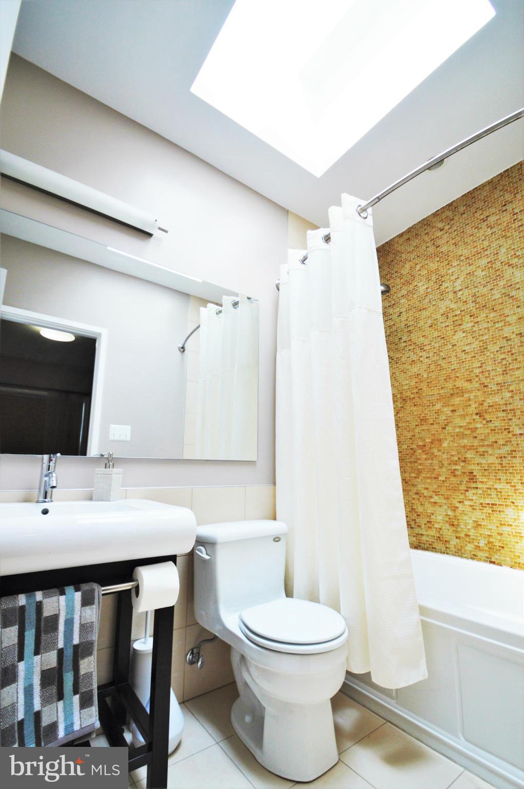 1613 Gales Street Northeast Washington, DC 20002 - Photo 16 of 28 Bath (Master)