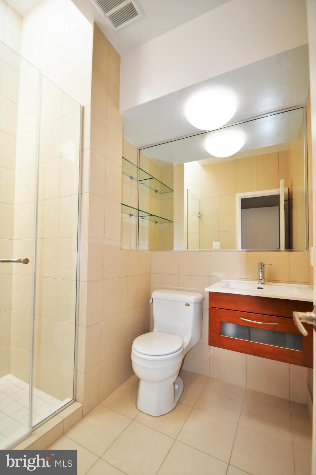 1613 Gales Street Northeast Washington, DC 20002 - Photo 19 of 28 Bath