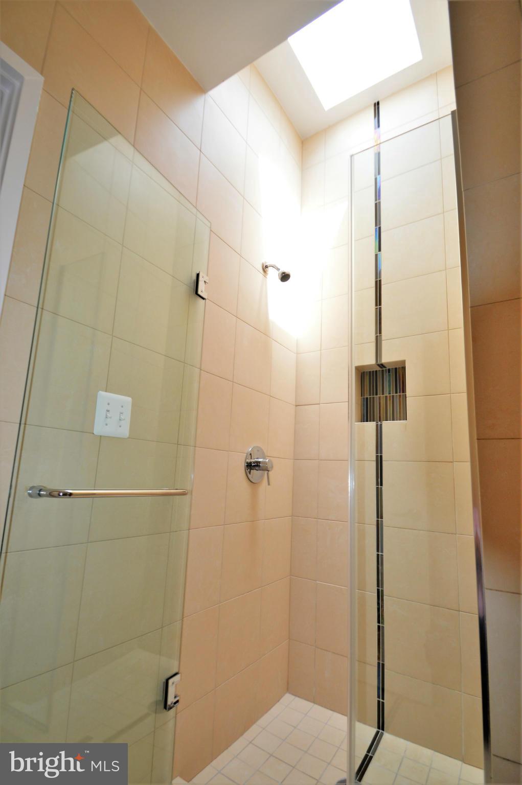 1613 Gales Street Northeast Washington, DC 20002 - Photo 20 of 28 Bath