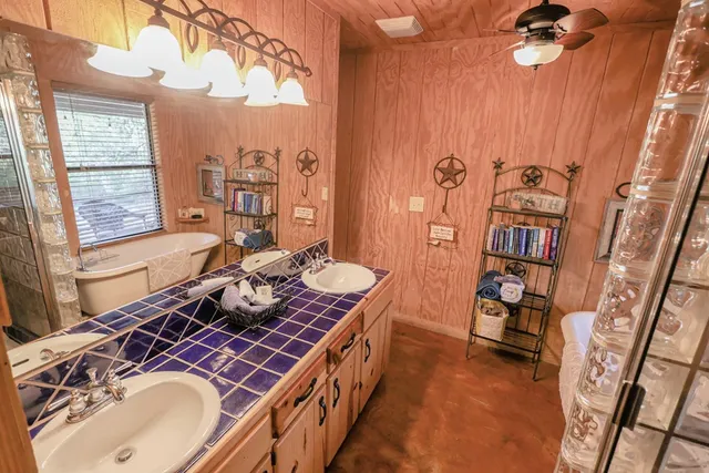 $380,000 | 1177 Cr 348 Concan Tx 78838, Concan, TX 78838