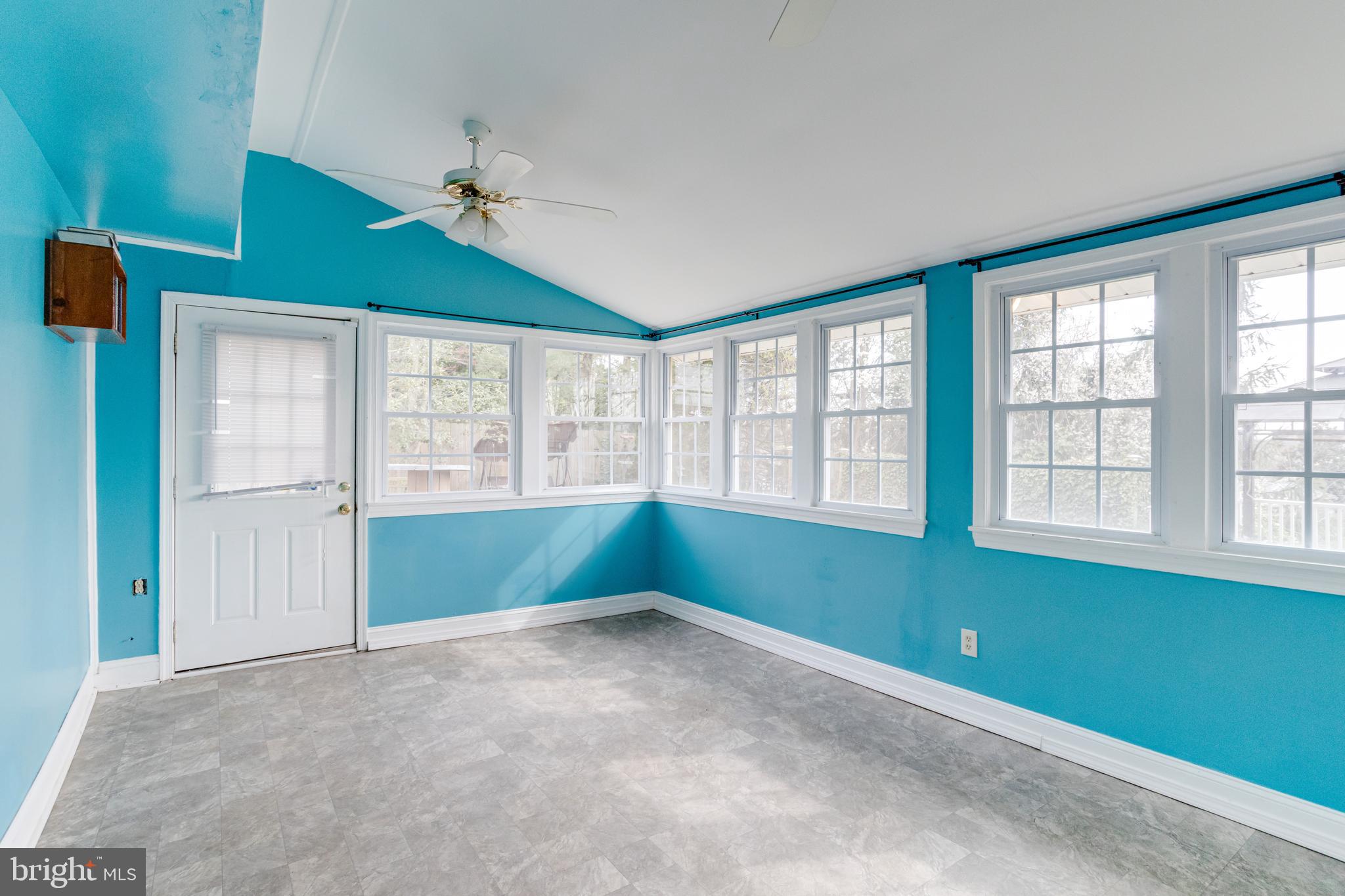 424 Haslett Road Joppa, MD 21085 - Photo 39 of 45 Sun Room!